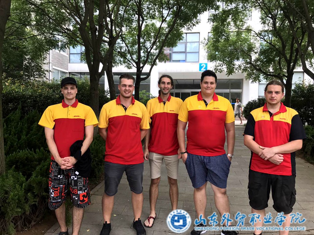 捷克留学生完成海外业务代表培养项目